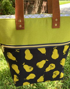 Caravan Tote Pears